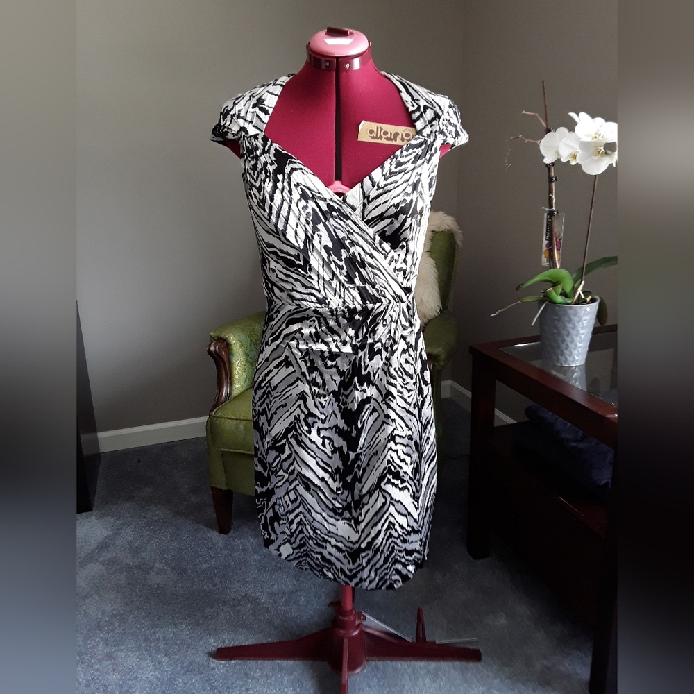 NWT Kay Unger Zebra Print Dress